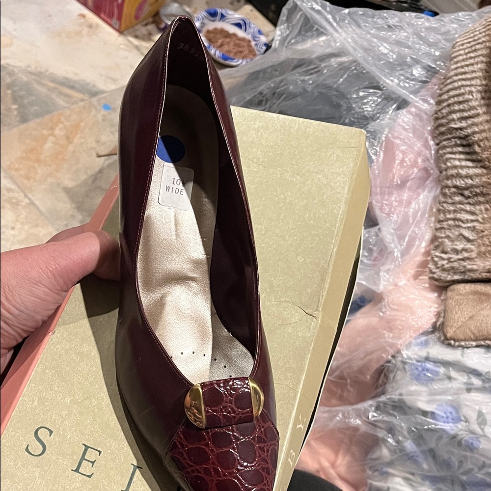 Vintage Shelby 10 1/2D Burgundy Leather Women's Shoes